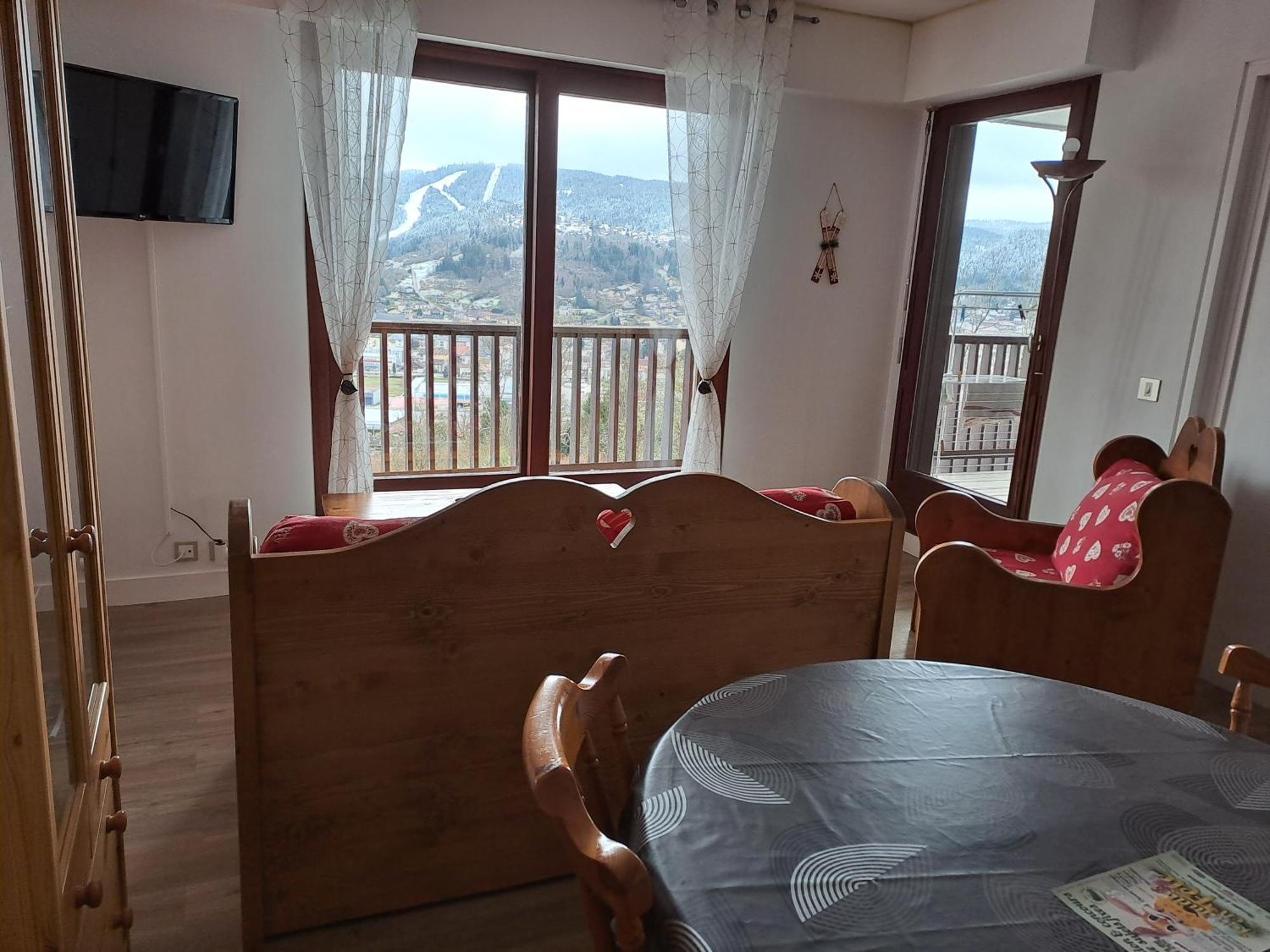 Appartement Residence Les Dryades Avec Vue Montagne Gérardmer Buitenkant foto